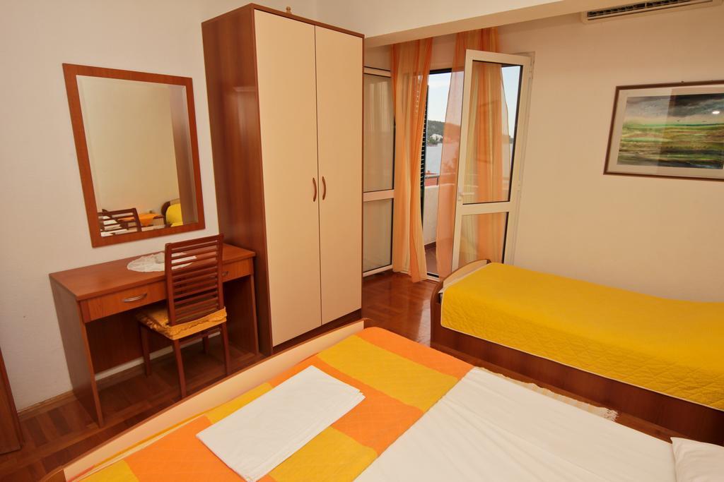 Apartments Toni Two Igrane Exterior foto